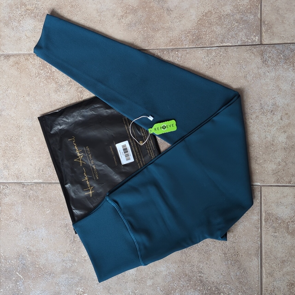Teal Hoaka workout leggings